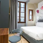 Adamas Hotel 3*