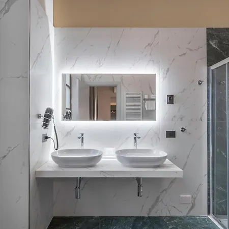 Hotel Adamas 3*