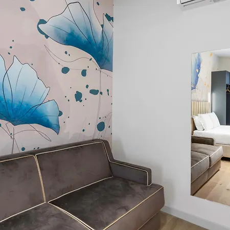 Adamas Hotel