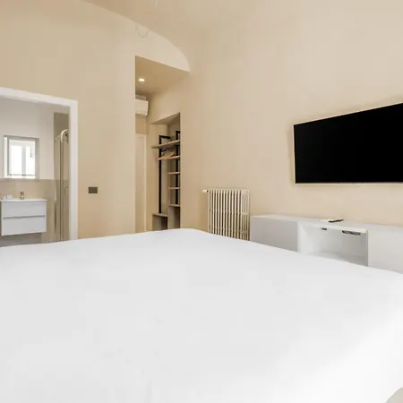 Adamas Florence