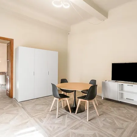 Adamas Hotel 3*