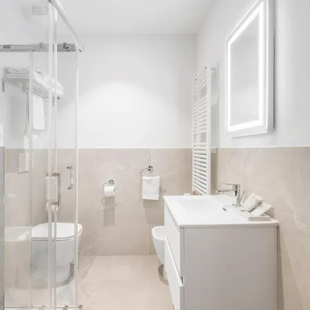 Adamas Hotel 3*